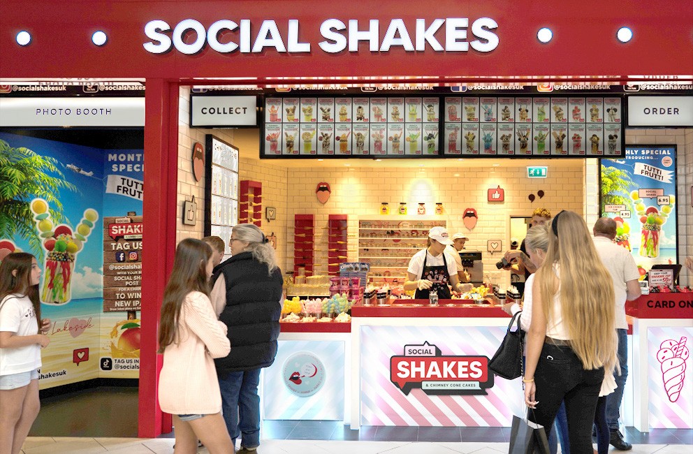 https://www.socialshakes.com/wp-content/uploads/2021/09/DSC06358-992x650-1.jpg